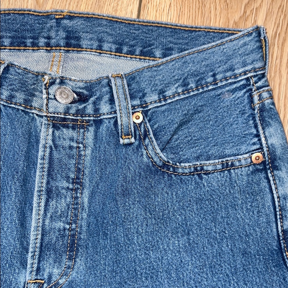 Levi's 501 Original Classic Blue Jeans - Picture 5 of 16